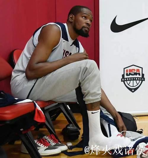 杜兰特左小腿拉伤,疲惫不堪,至少缺阵两周 杜兰特左小腿拉伤,疲惫不堪,至少缺阵两周